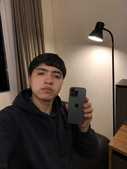 iPhone 15 Pro Max 256GB Negro Reacondicionado | 100% Batería | Liberado de Chip