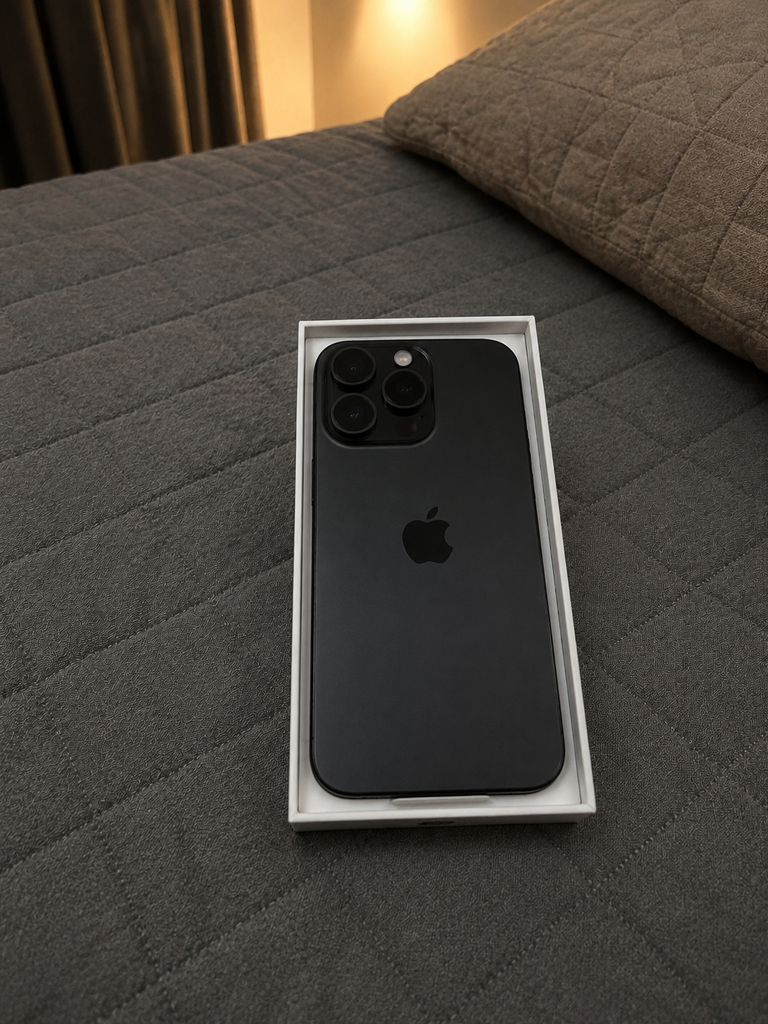 iPhone 15 Pro Max 256GB Negro Reacondicionado | 100% Batería | Liberado de Chip